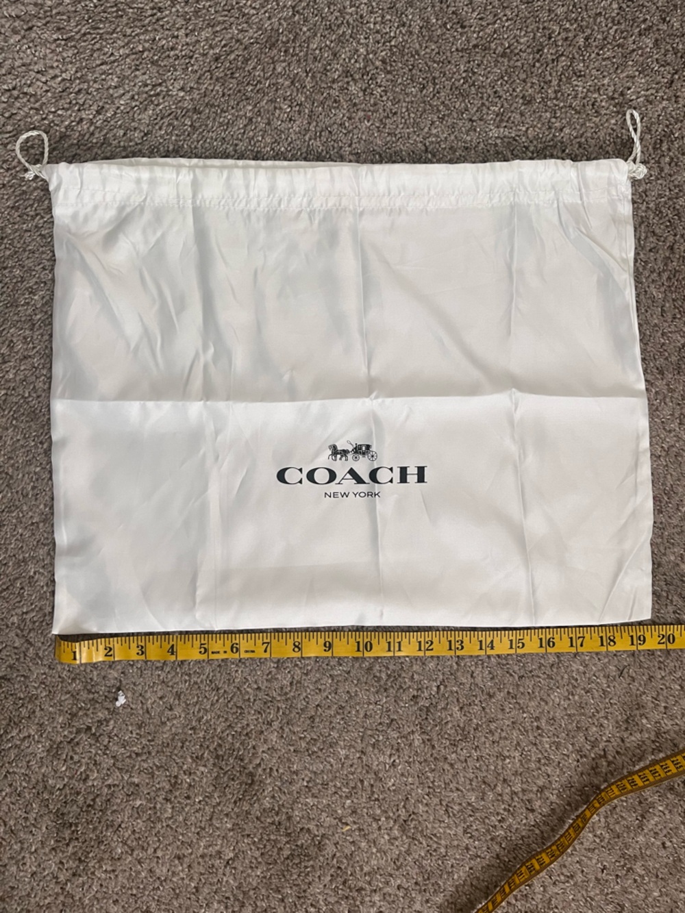 #1 COACH Drawstring Dust Bag in White